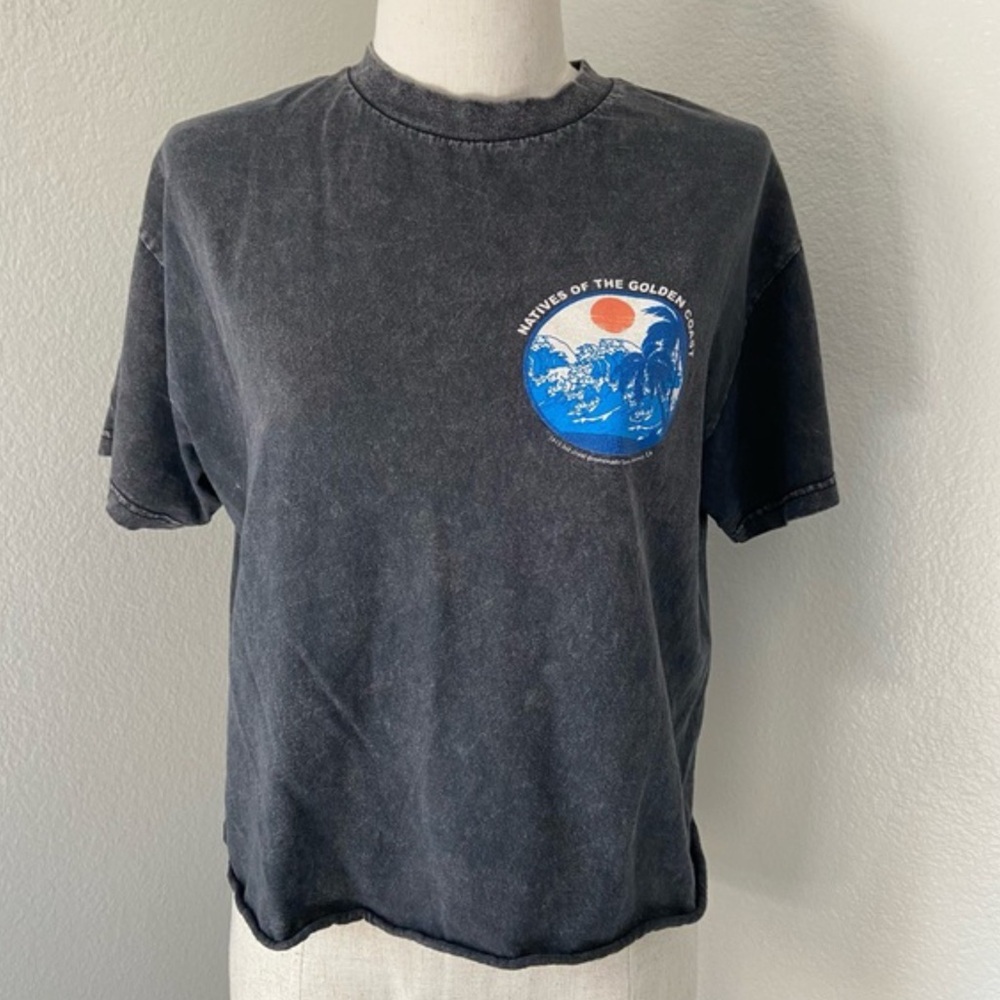 Brand Melville / J. Galt - Natives Of The Golden Coast Cropped Tee